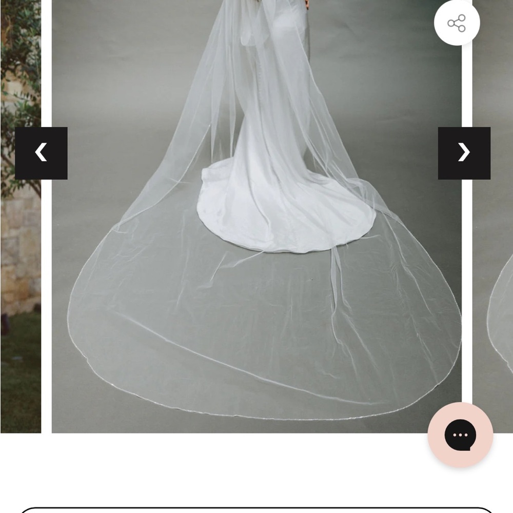 UNTAMED PETALS BY AMANDA JUDGE Ivory 120” Cathedral Bridal Veil